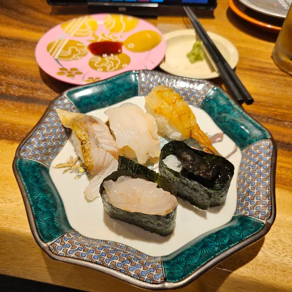 もりもり寿し 近江町市場ふれあい館店の写真2