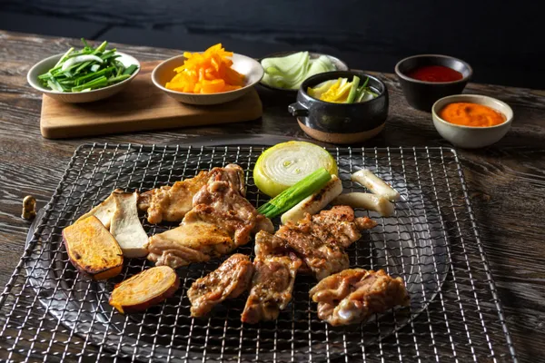 강촌숯불닭갈비 홍제점 사진 4