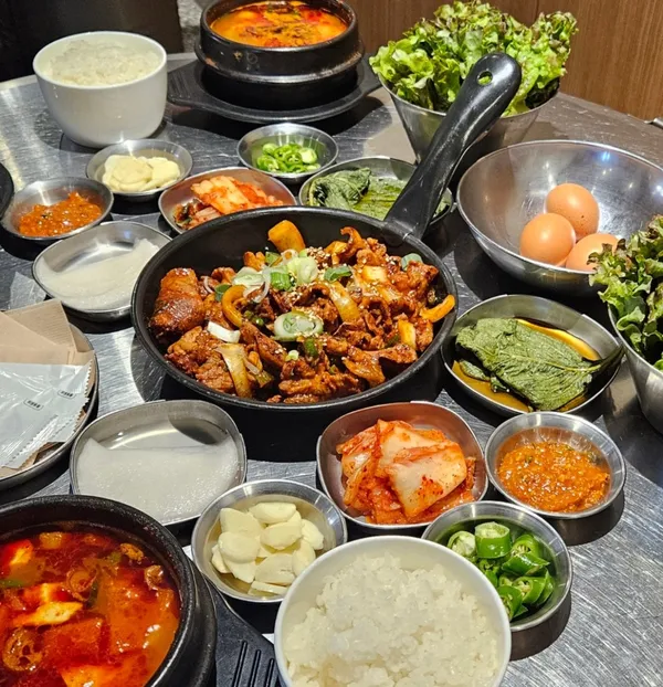 표현식당 서대문본점 사진 2