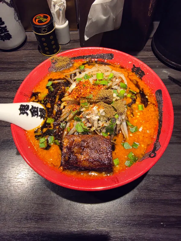 カラシビ味噌らー麺 鬼金棒 神田本店の写真4
