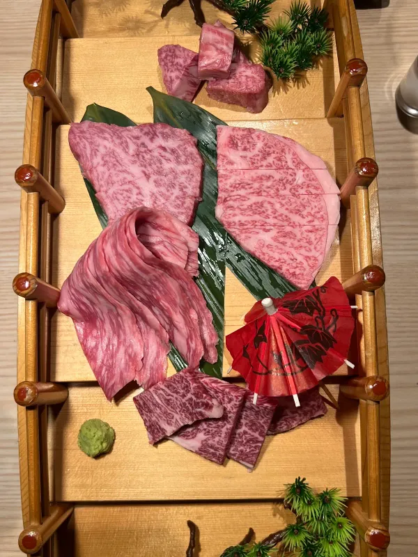 炭火極味焼肉 英 本店の写真3
