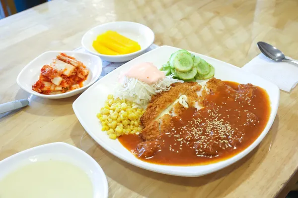 장미경양식 고성본점 사진 4