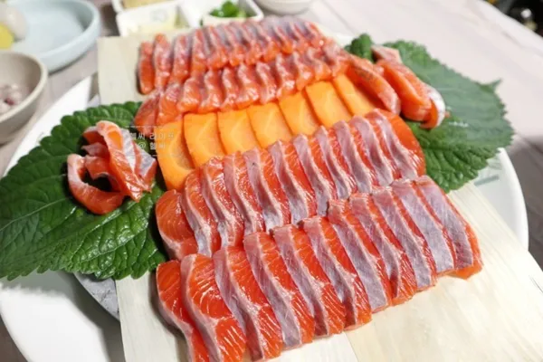 남우수산송어회 사진 2