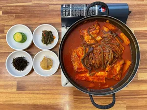 Dugasi's Kitchen