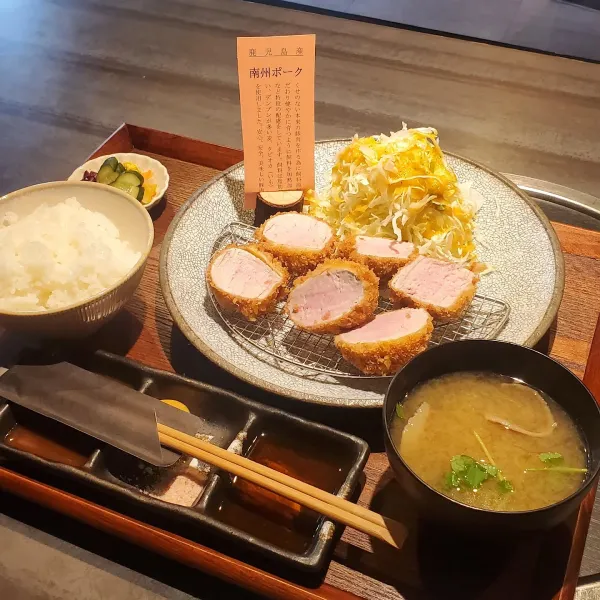 豚美 福島店(トンビ)の写真4