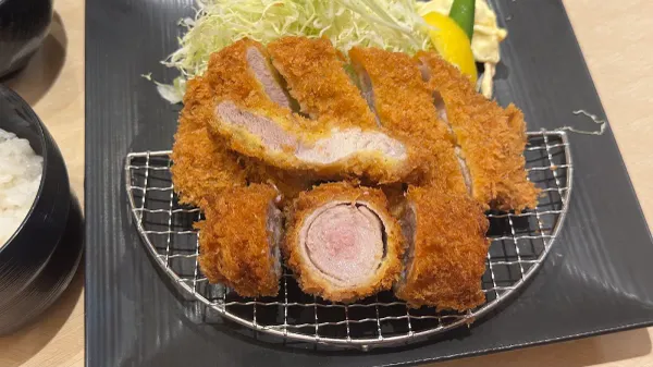 とんかつKYKナンバ店の写真4