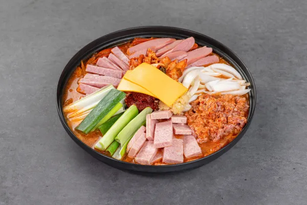K55 송탄 부대찌개 여의도본점 사진 2