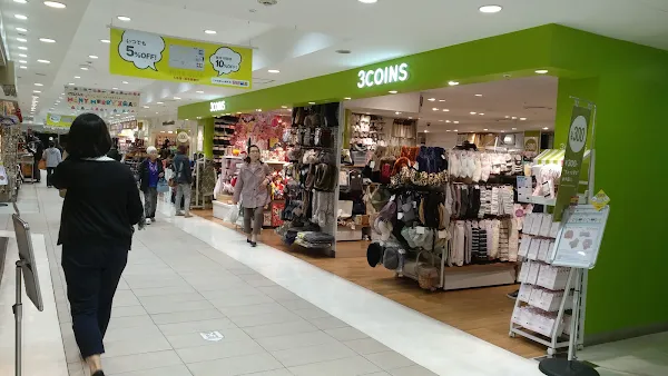 3COINS＋plus mina Tenjin Store