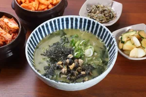 Sinjeju Bomalkalguksu Jeju Main Branch