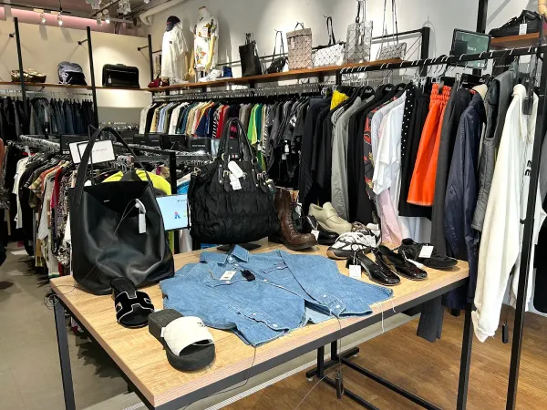 kindal nakameguro second hand store 사진 3