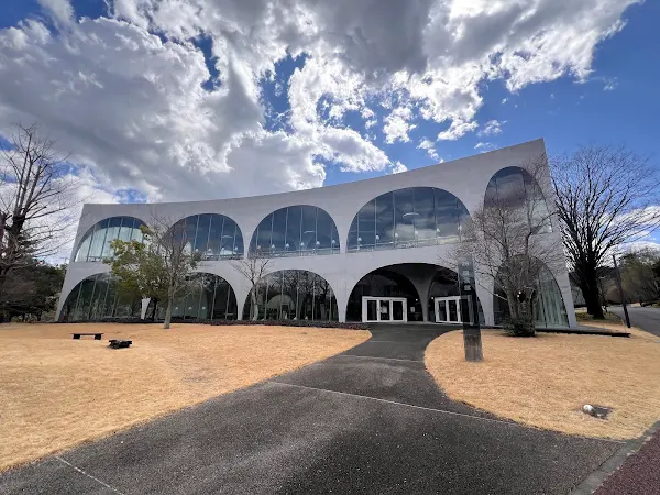 Tama Art University Library