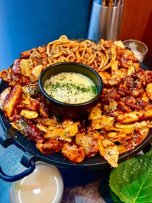 Joseon Dakgalbi Pajeon