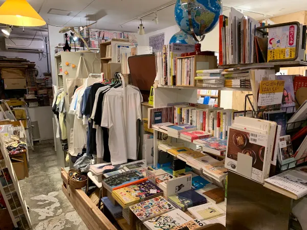 FOLK old book storeの写真5