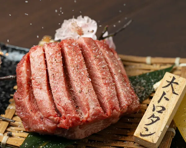 야키니쿠사카바 니쿠마루 하루요시점