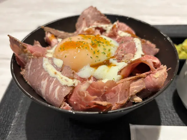 1 Pound Steak & Hamburg Takeru in Hankyu Sanban Gai 사진 3