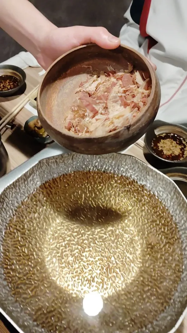 황금 육수 샤부샤부와 스키야키, 에도마에 스시 - 니쿠노 아사츠 우메다 오하츠 텐진점 사진 2