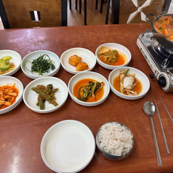 정은이네 찌개백반