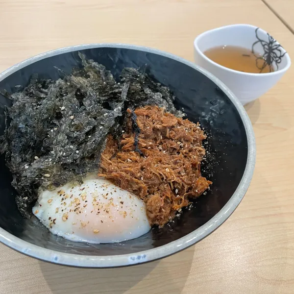 トゥムドゥリダ ヤンジェ店の写真3