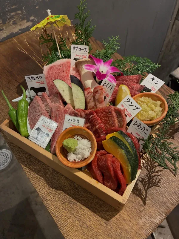 和牛炭火焼肉・アグー豚しゃぶしゃぶ おきなわ苑の写真3