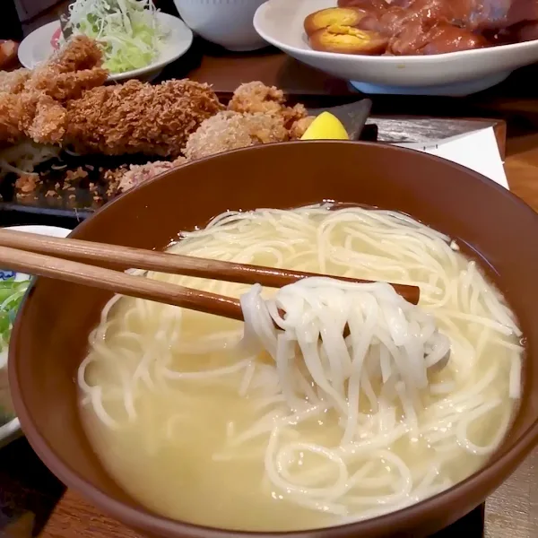 天神食堂ハルキッチン 사진 2