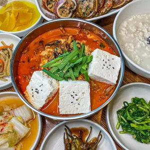Jjamppong Sundubu Chodangae