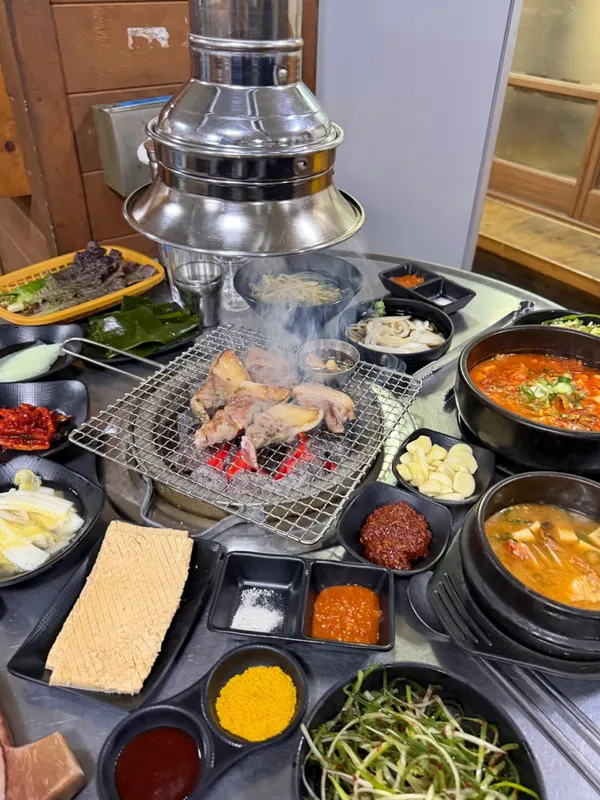 알찬뒷고기 경주본점