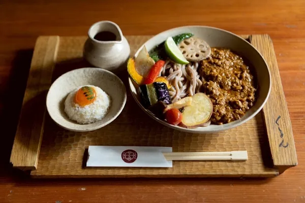 쿄토니시죠くをん [명물 닭백숙 다진고기 카레우동 , 일본식 화과자 콩요리]