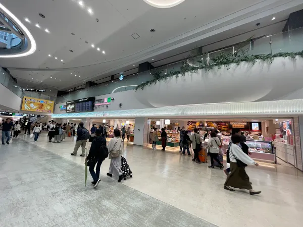[2-24-3] 후쿠오카공항 국내선터미널 정류소 사진 3