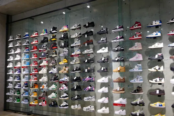 SNKRDUNK OSAKA MINAMIHORIE 사진 4