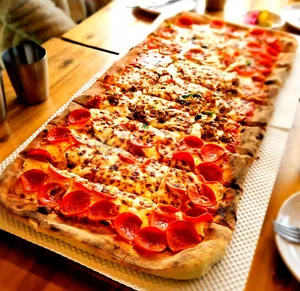 Gotjawal Hwaduk Pizza