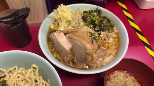 라멘 지로 나카야마에키마에점 사진 2