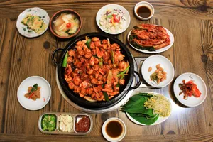 ポドゥル食堂 本店