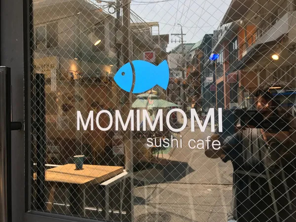 모미모미 홍대본점