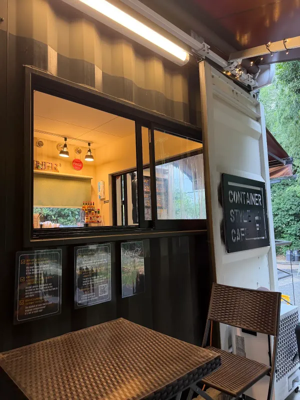 Container Style Cafe 사진 3