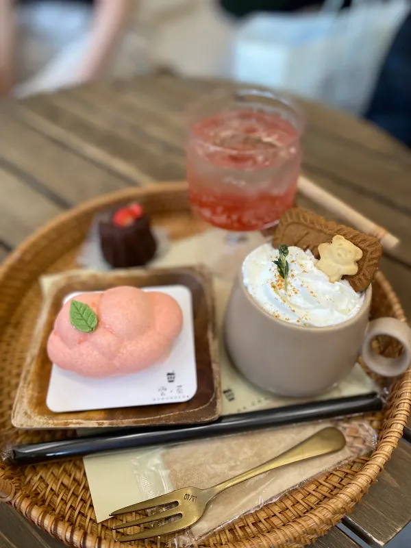 雲ノ茶カフェ KUMONOCHA CAFE 寺町京極店 사진 5