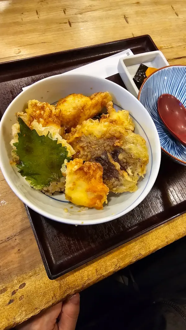 草八日田本店の写真2