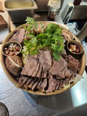 Geuni Sikdang Pyeongyang Naengmyeon