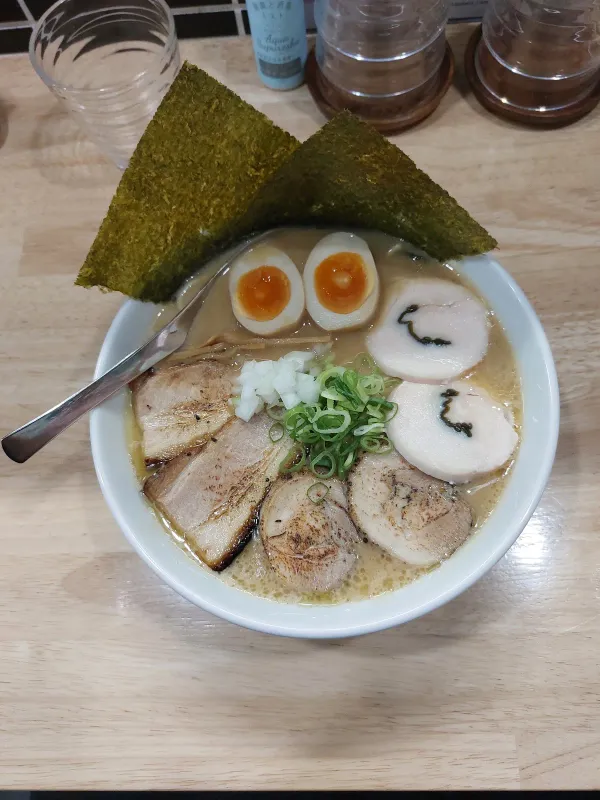 トリスタンダードの写真3
