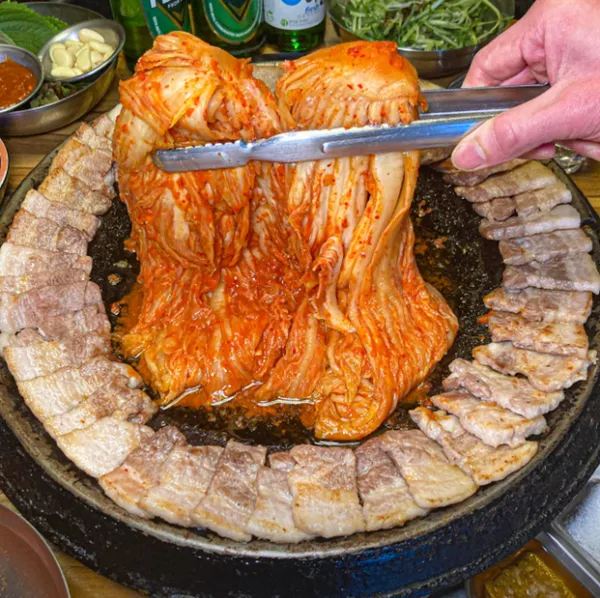 무쇠김치삼겹 본점
