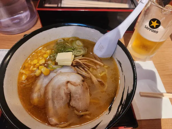 札幌ラーメン 雪あかり 新千歳空港店の写真2