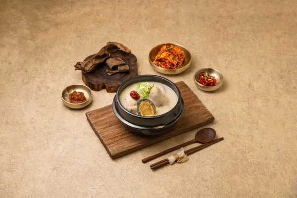 진전복삼계탕 신사점
