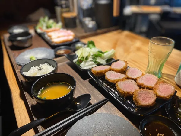 카츠오모이 홍대점