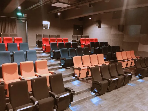 BNK부산은행 아트시네마 모퉁이극장