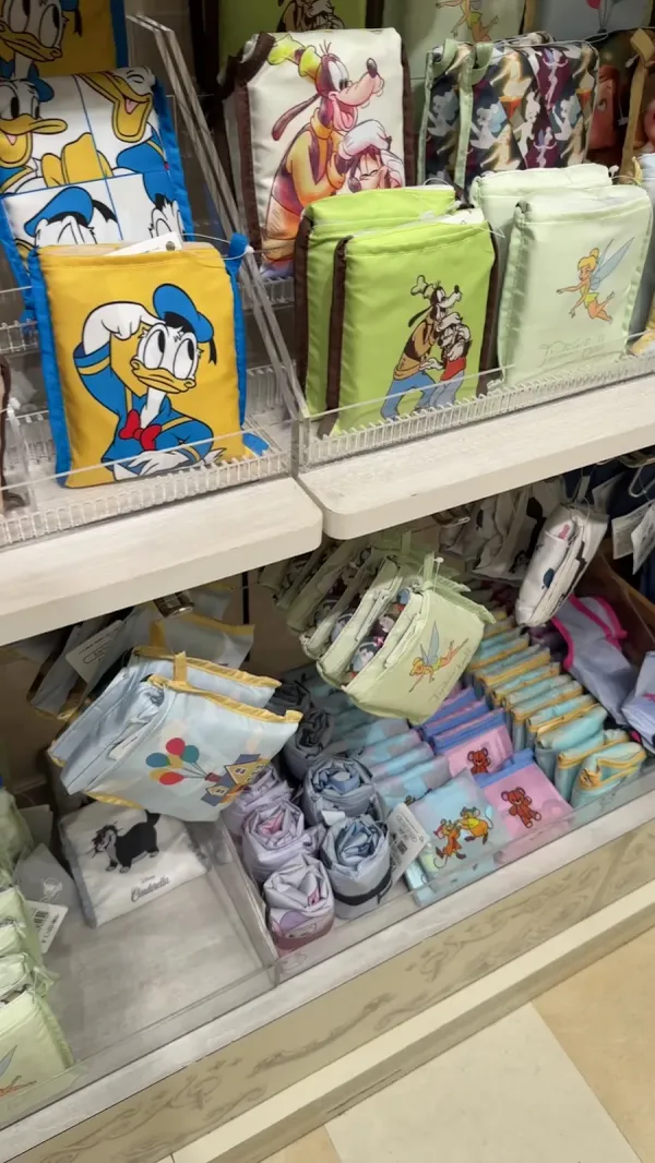 Disney Store LUCUA1100 Osaka 사진 2