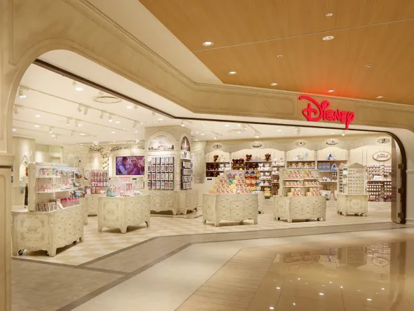 Disney Store LUCUA1100 Osaka 사진 3