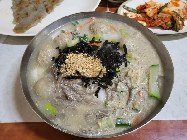 옹심이칼국수 팔공점
