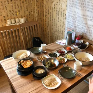 ハンボンソクハルモニスンドゥブ