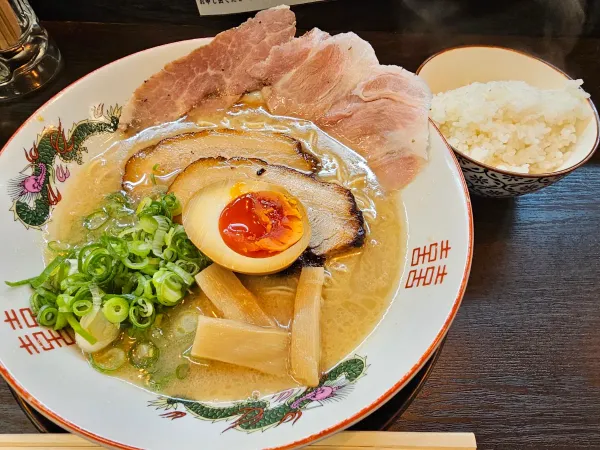 中華そば 花京 阿波座店 사진 4