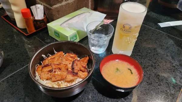 札幌味噌豚丼きんちゃんの写真3