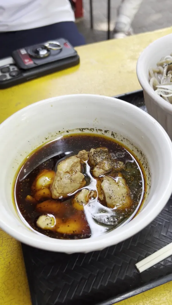 壬生 なぜ蕎麦にラー油を入れるのか。 池袋本店 사진 2
